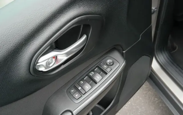 JEEP Cherokee 2.0 MJD 4x2 Longitude EU6