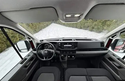 VOLKSWAGEN Crafter 