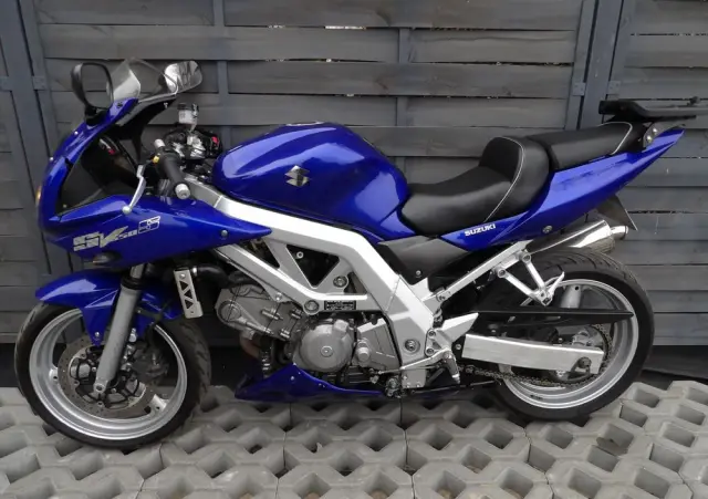 SUZUKI SV 