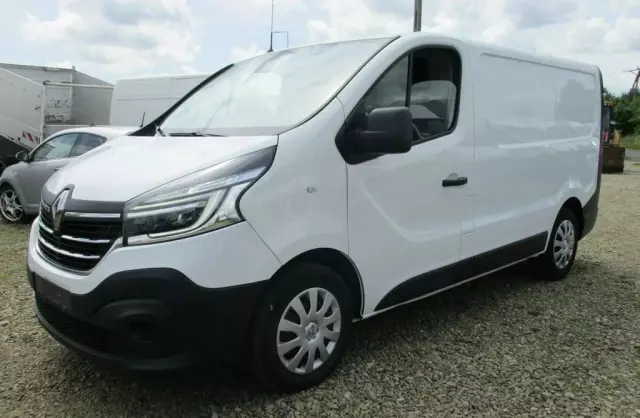 RENAULT Trafic 