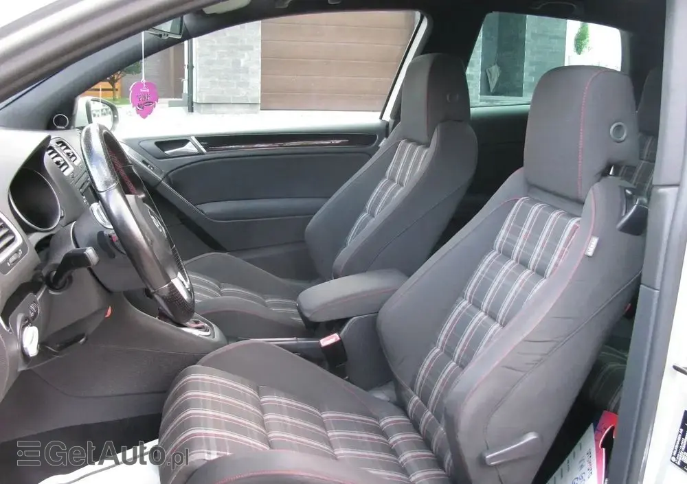 VOLKSWAGEN Golf 2.0 GTI DSG