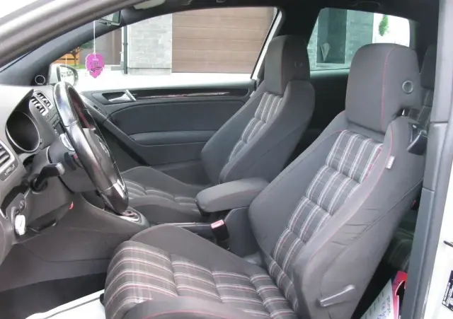 VOLKSWAGEN Golf 2.0 GTI DSG