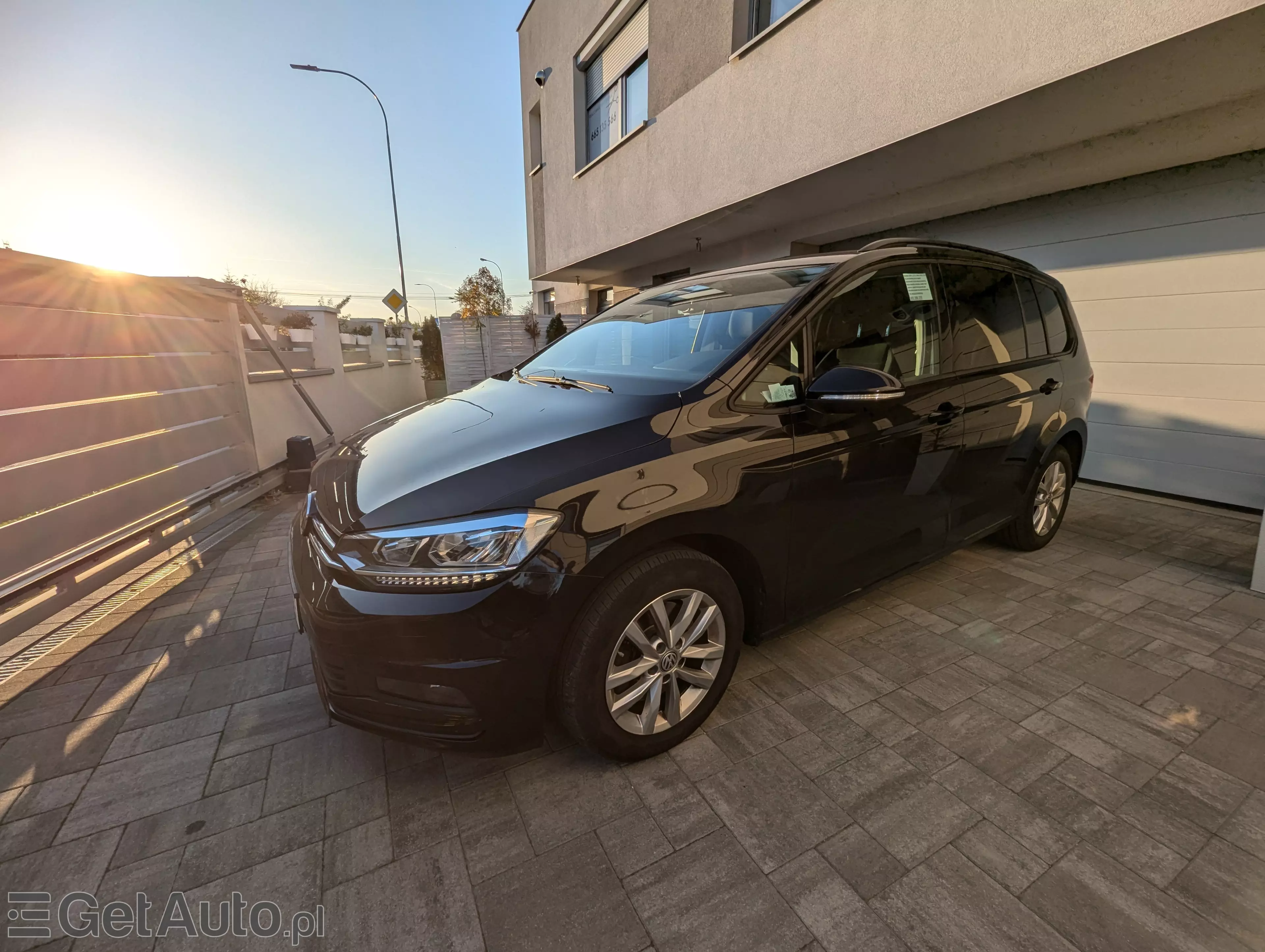 VOLKSWAGEN Touran Highline DSG