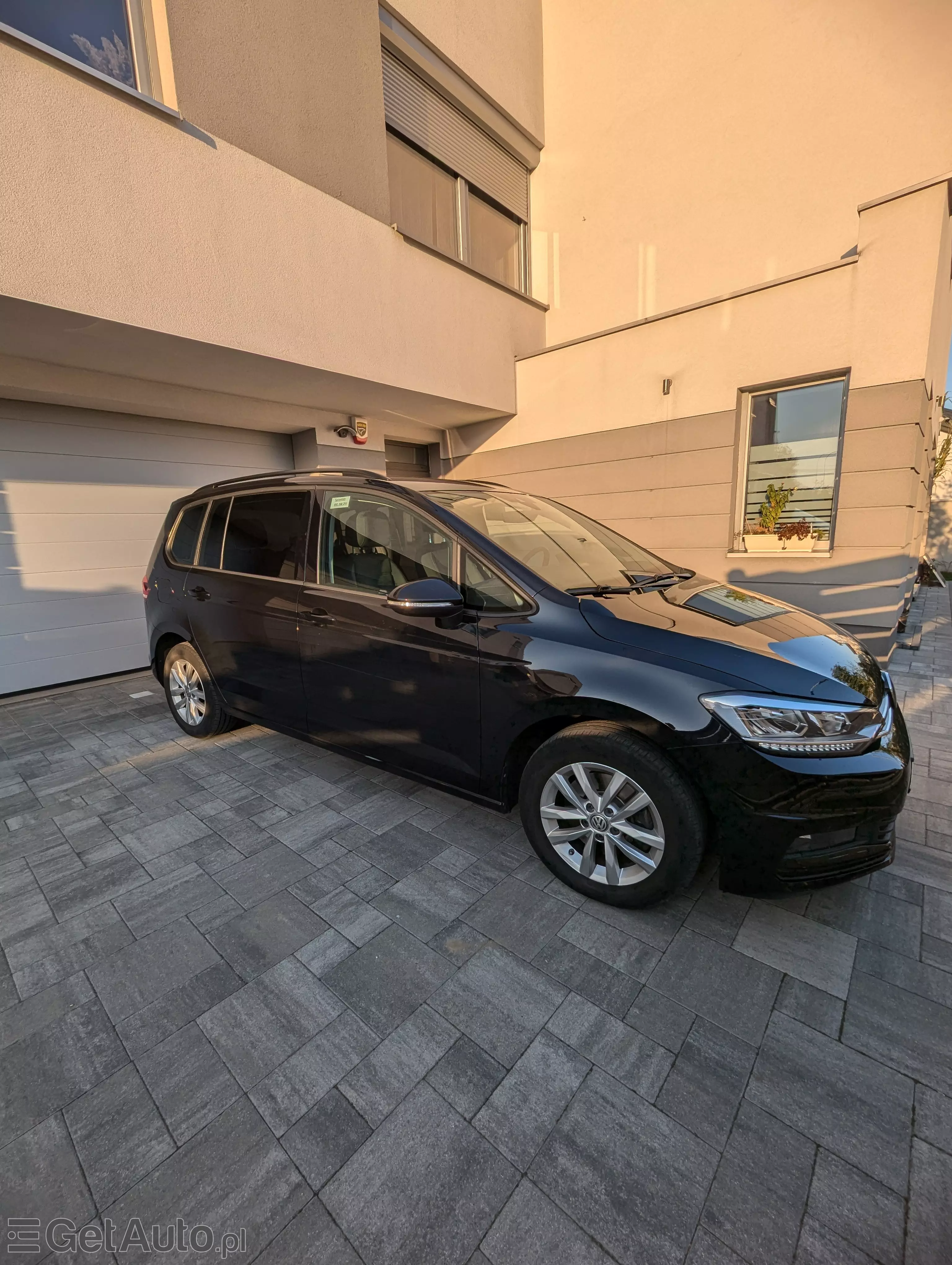 VOLKSWAGEN Touran Highline DSG