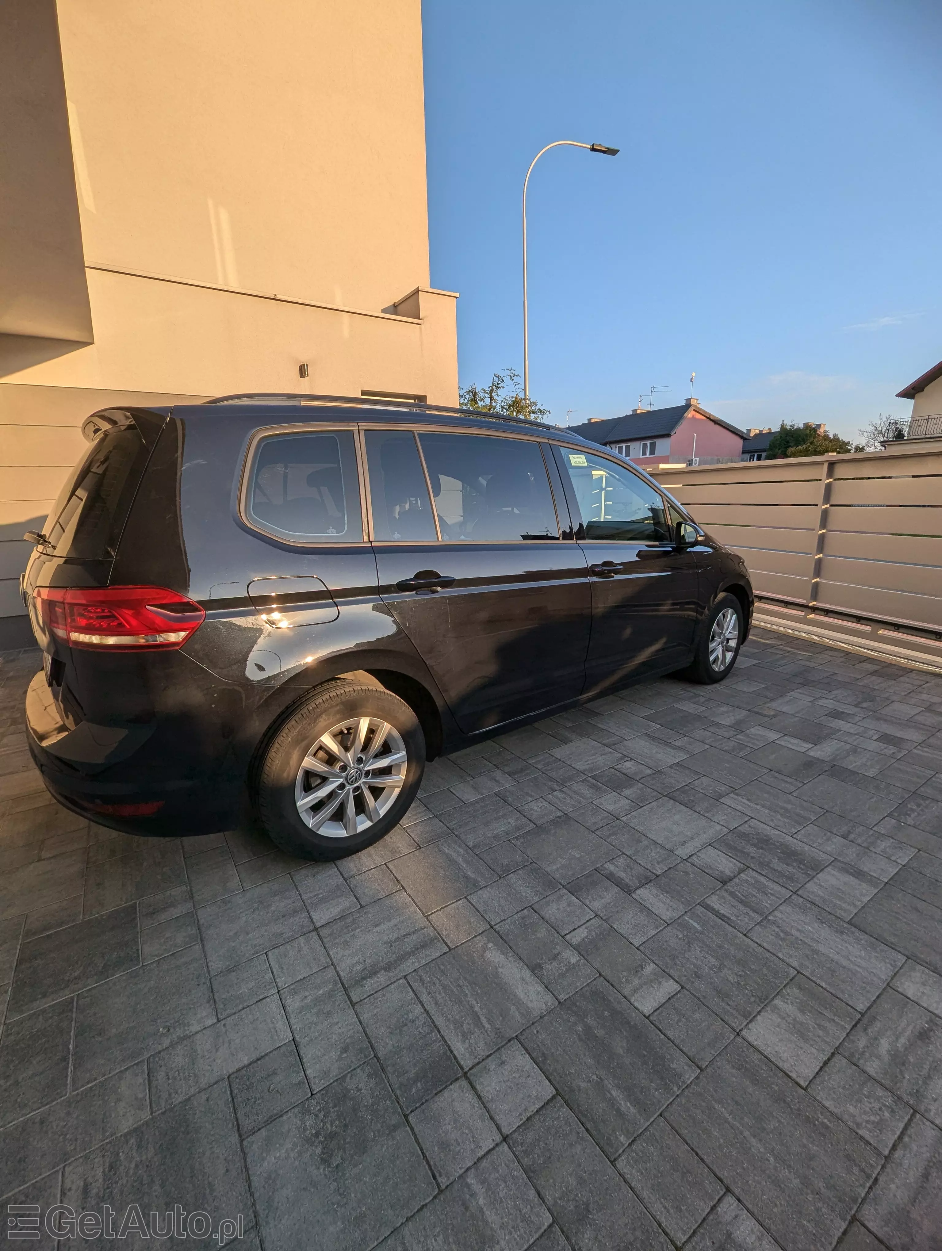 VOLKSWAGEN Touran Highline DSG