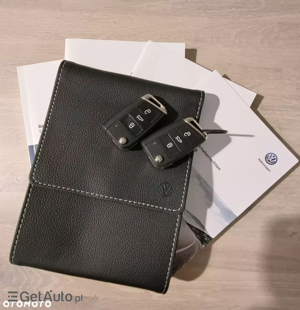 VOLKSWAGEN Touran Highline DSG