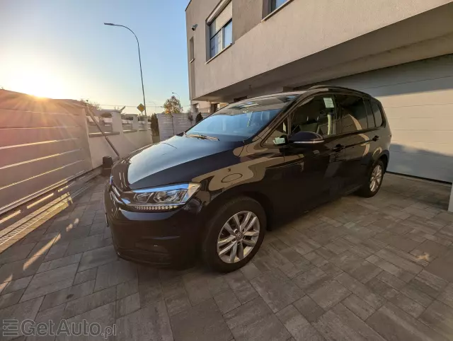 VOLKSWAGEN Touran Highline DSG