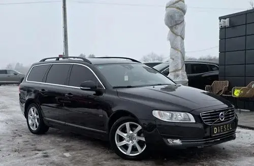 VOLVO V70 
