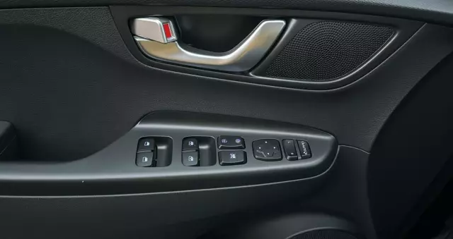 HYUNDAI Kona EV Trend