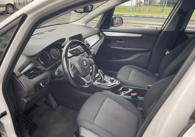 BMW Seria 2 216d