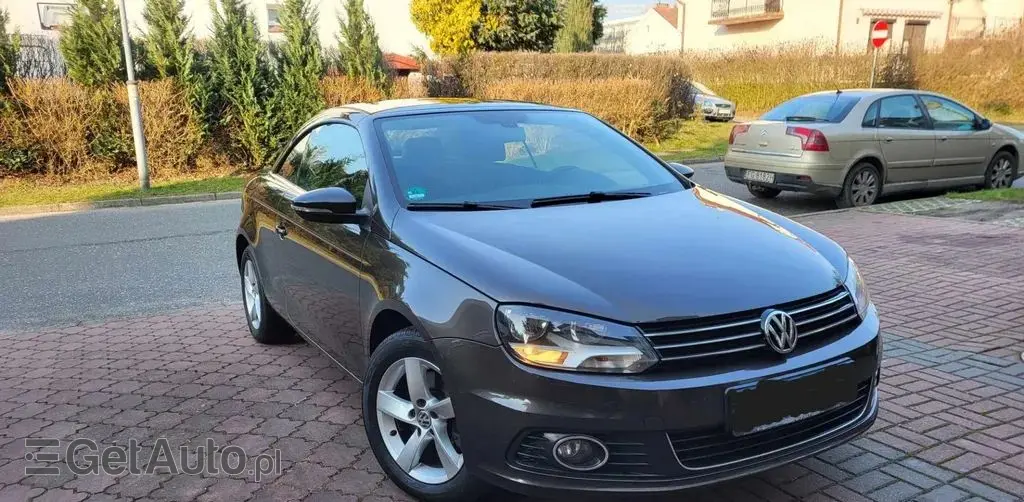 VOLKSWAGEN Eos 