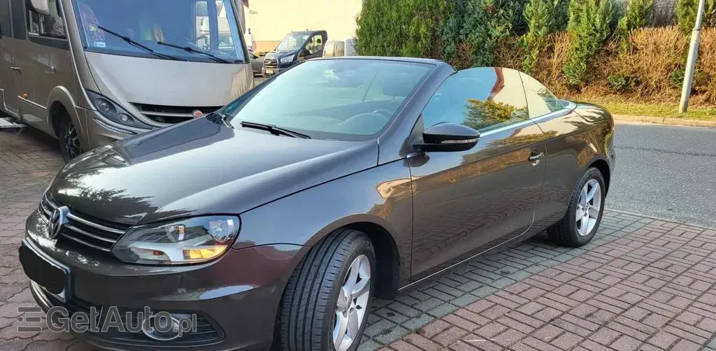 VOLKSWAGEN Eos 