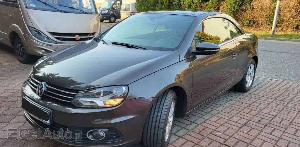 VOLKSWAGEN Eos 