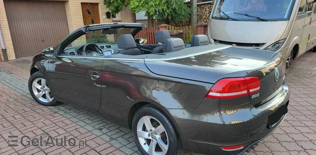 VOLKSWAGEN Eos 