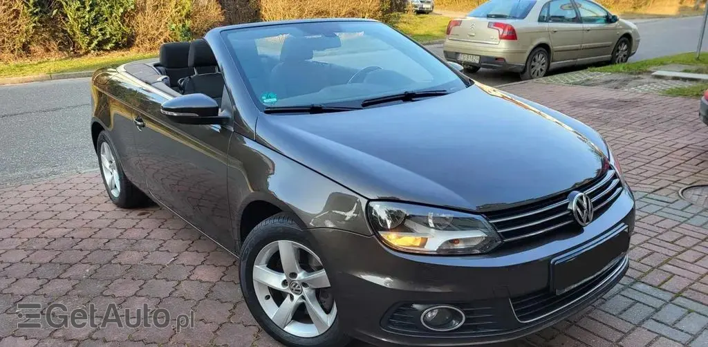 VOLKSWAGEN Eos 