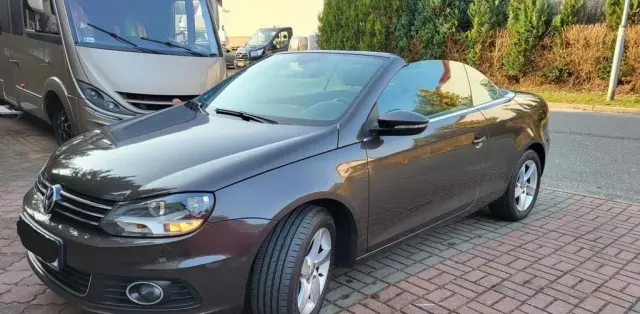 VOLKSWAGEN Eos 