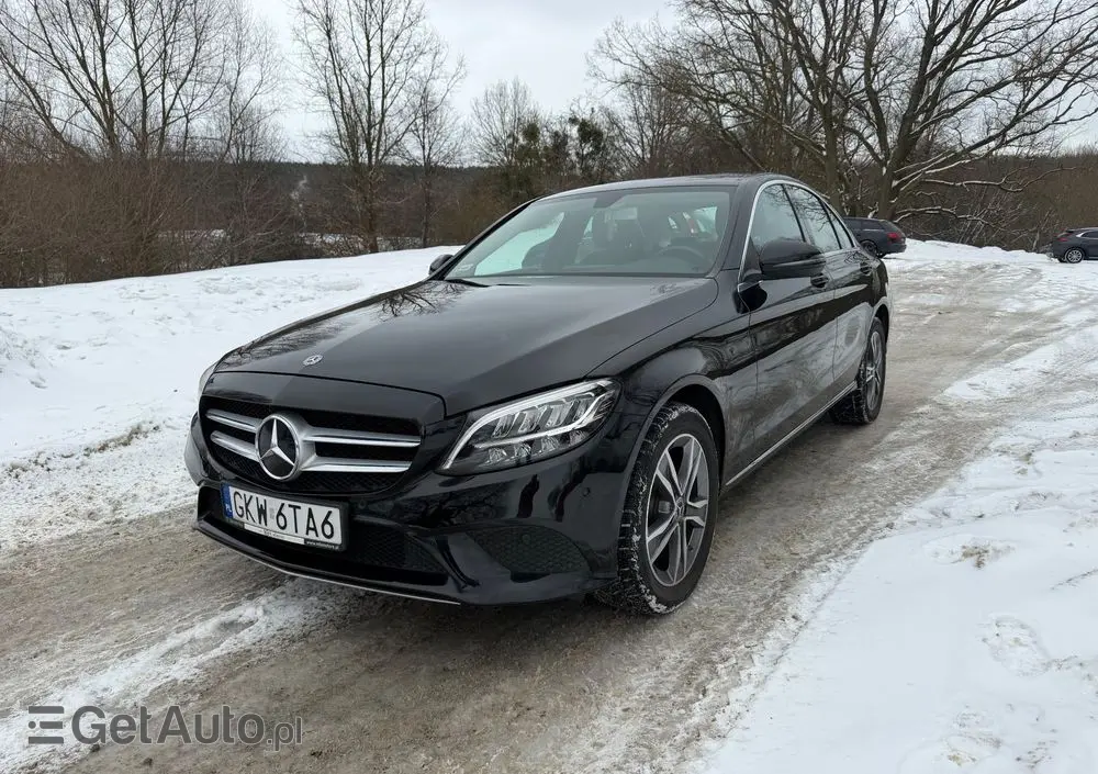 MERCEDES-BENZ Klasa C 180 Business Edition 9G-TRONIC