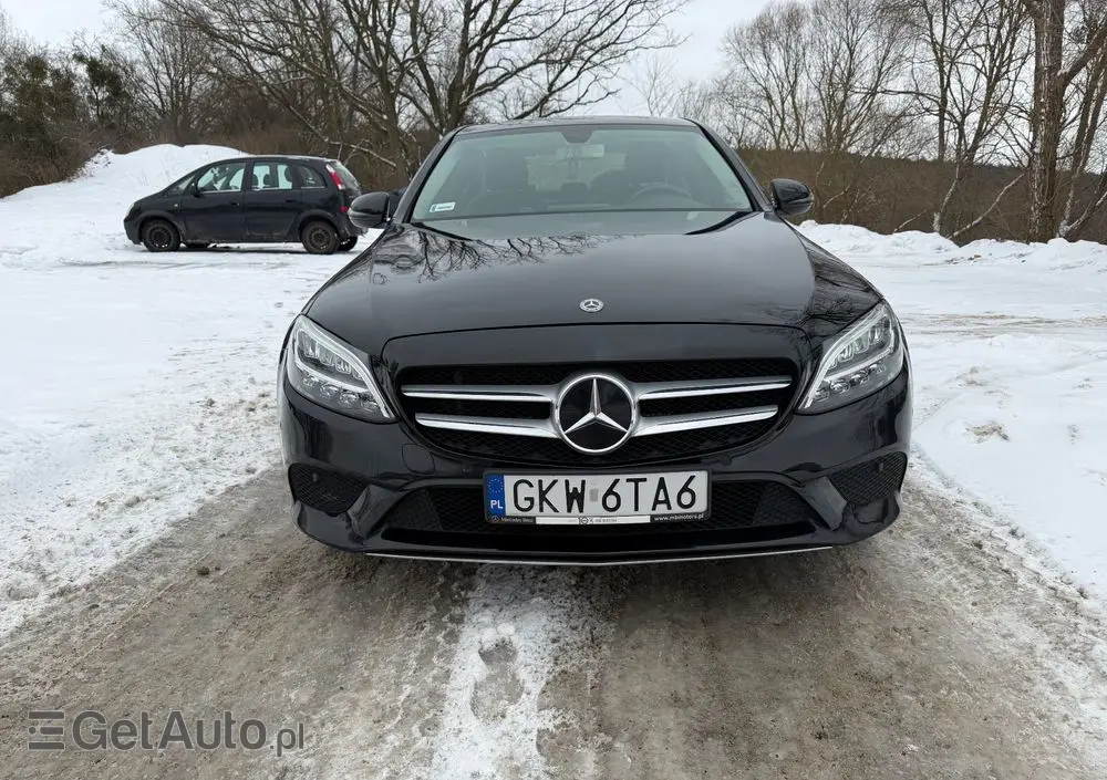 MERCEDES-BENZ Klasa C 180 Business Edition 9G-TRONIC