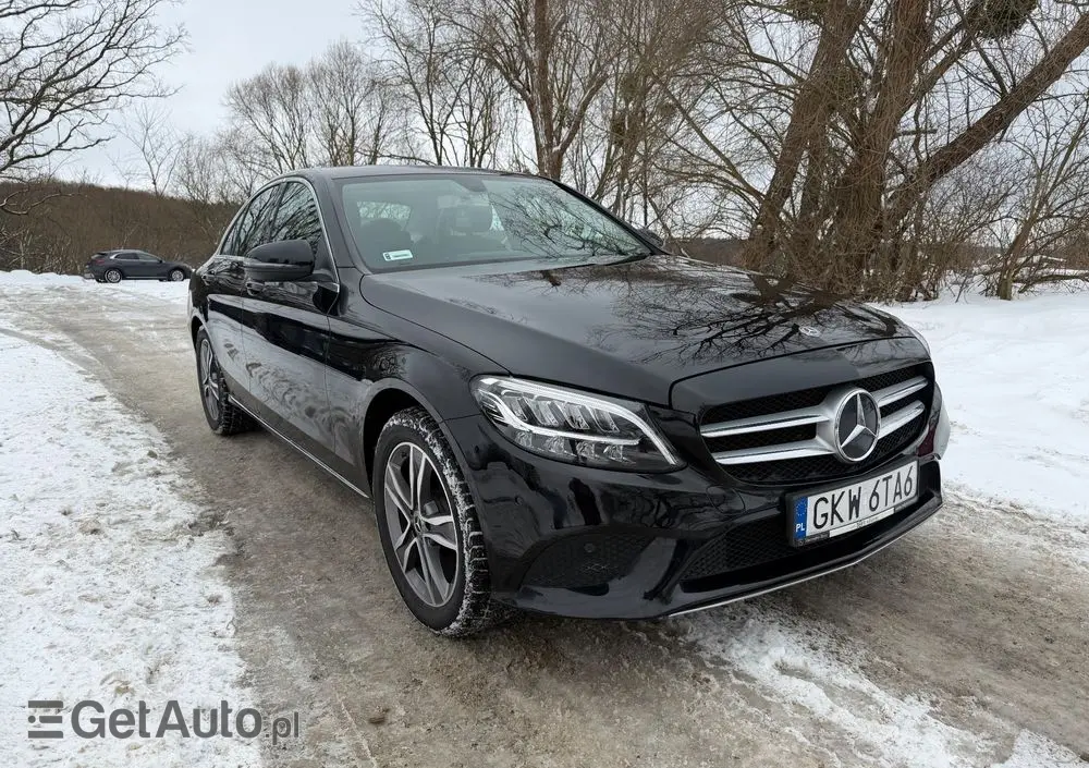 MERCEDES-BENZ Klasa C 180 Business Edition 9G-TRONIC