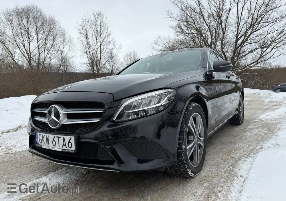 MERCEDES-BENZ Klasa C 180 Business Edition 9G-TRONIC