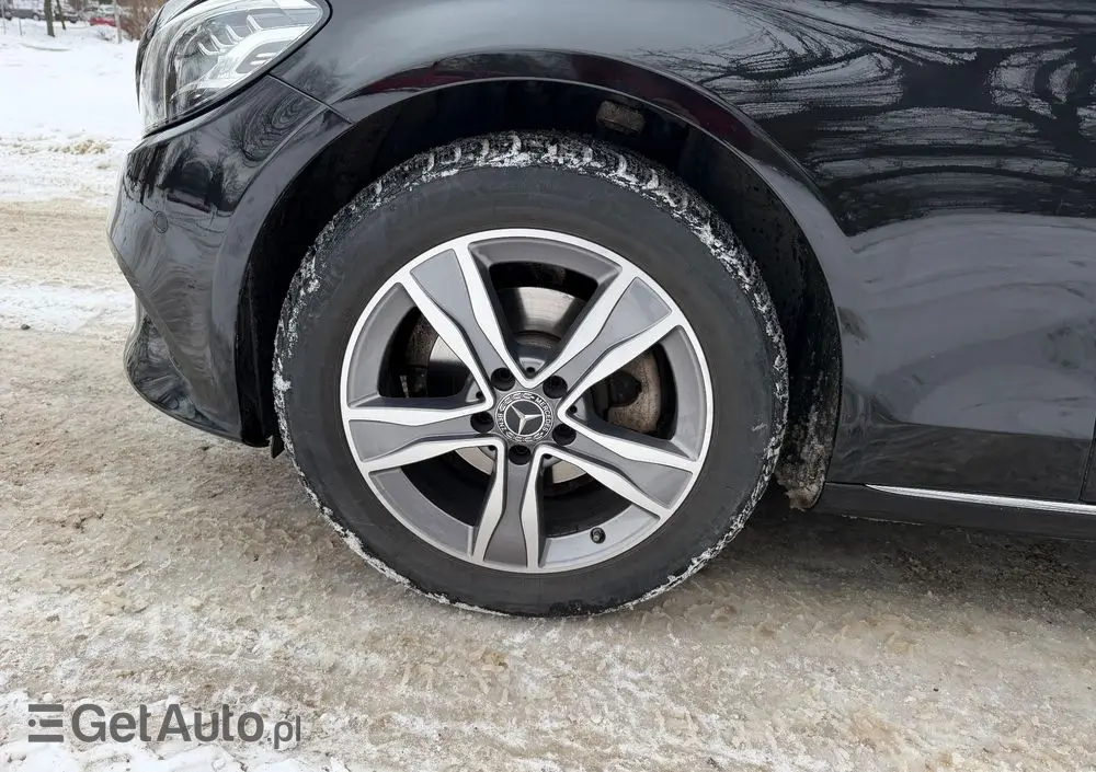 MERCEDES-BENZ Klasa C 180 Business Edition 9G-TRONIC