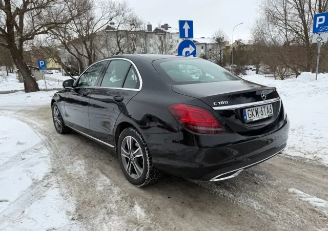 MERCEDES-BENZ Klasa C 180 Business Edition 9G-TRONIC