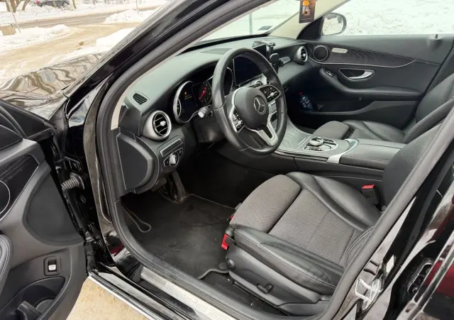 MERCEDES-BENZ Klasa C 180 Business Edition 9G-TRONIC