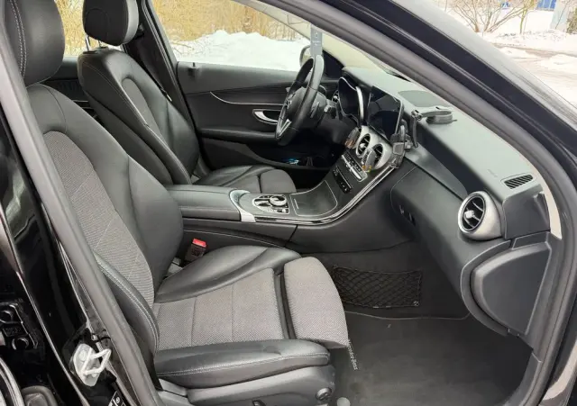 MERCEDES-BENZ Klasa C 180 Business Edition 9G-TRONIC