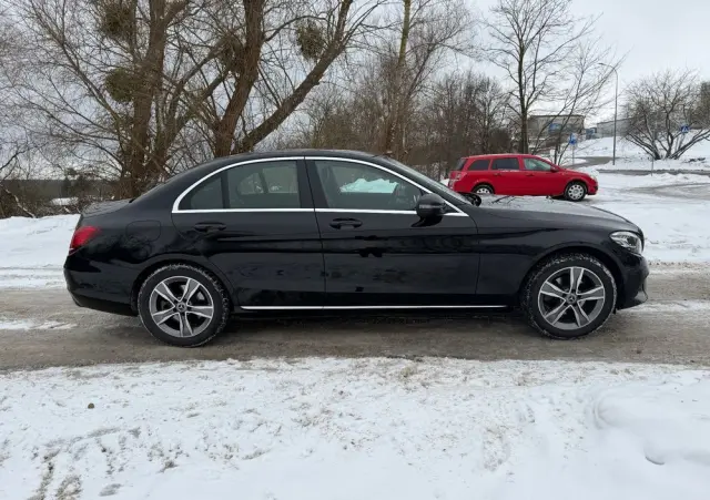 MERCEDES-BENZ Klasa C 180 Business Edition 9G-TRONIC