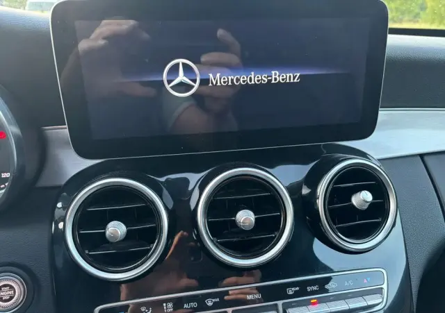 MERCEDES-BENZ Klasa C 220 d T 9G-TRONIC Avantgarde