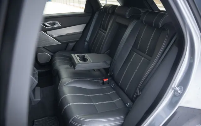 LAND ROVER Range Rover Velar D200 S