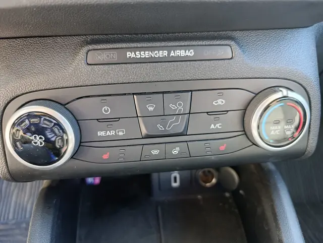 FORD Focus Active Business