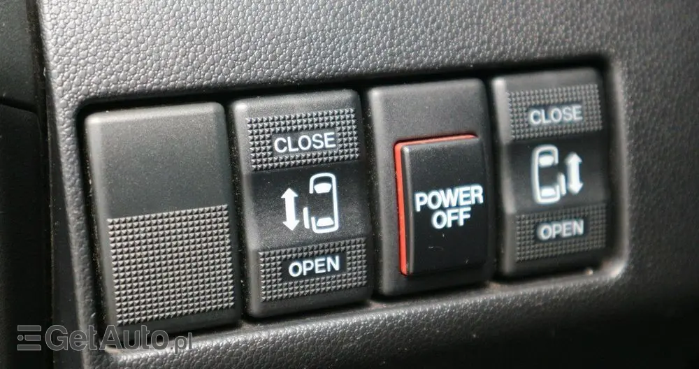 MAZDA 5 2.0 MZR-DISI i-stop Sports-Line