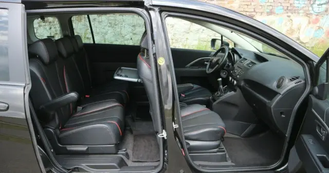 MAZDA 5 2.0 MZR-DISI i-stop Sports-Line