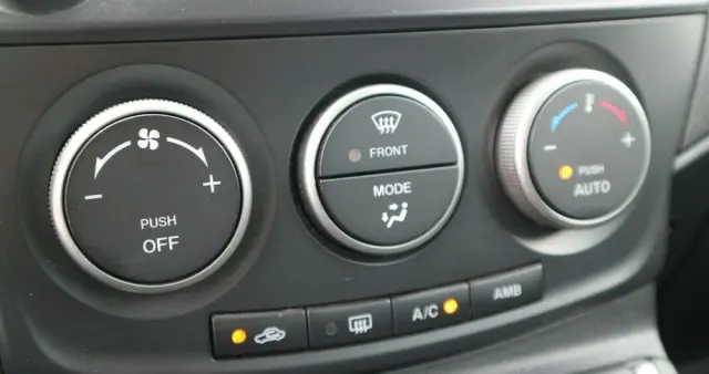 MAZDA 5 2.0 MZR-DISI i-stop Sports-Line