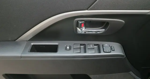 MAZDA 5 2.0 MZR-DISI i-stop Sports-Line