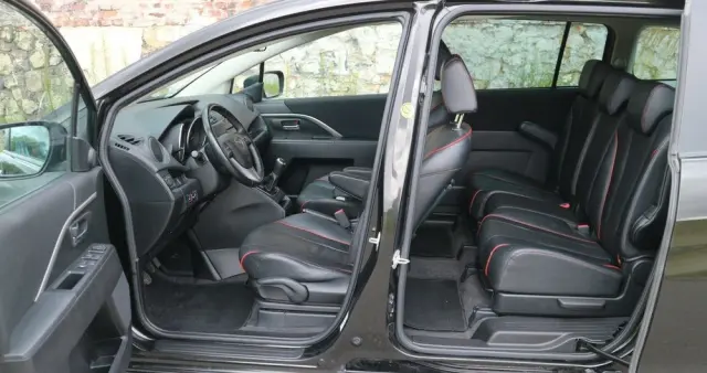 MAZDA 5 2.0 MZR-DISI i-stop Sports-Line