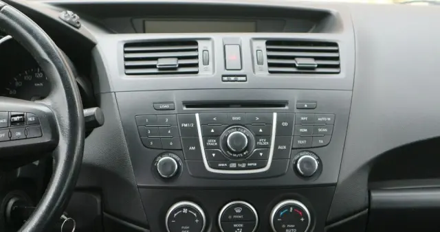 MAZDA 5 2.0 MZR-DISI i-stop Sports-Line