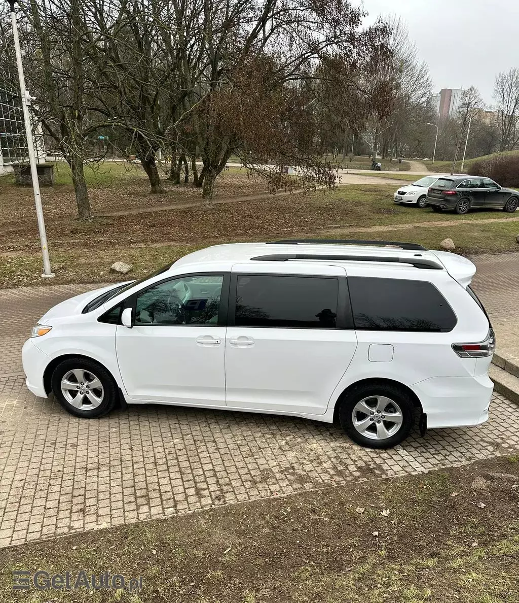 TOYOTA Sienna 3.5 V6 (266 KM) Automatic