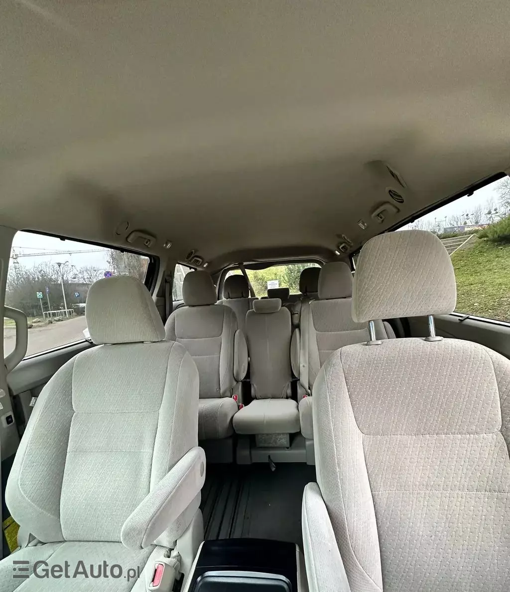 TOYOTA Sienna 3.5 V6 (266 KM) Automatic