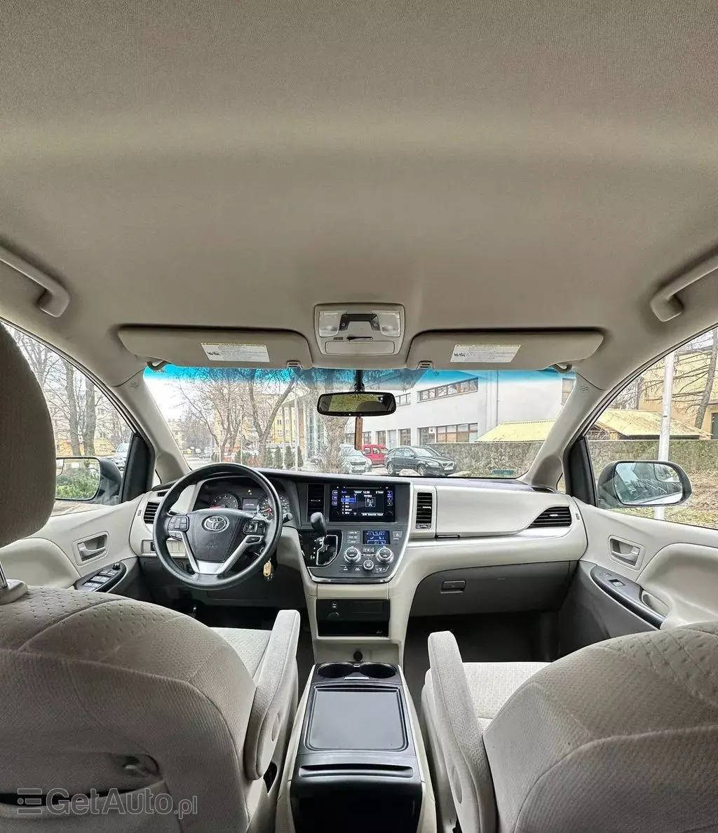 TOYOTA Sienna 3.5 V6 (266 KM) Automatic