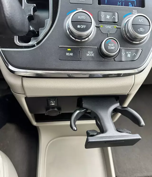 TOYOTA Sienna 3.5 V6 (266 KM) Automatic