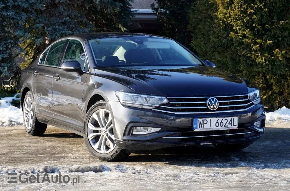 VOLKSWAGEN Passat 