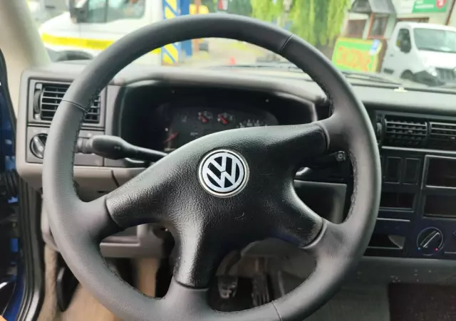 VOLKSWAGEN T4 