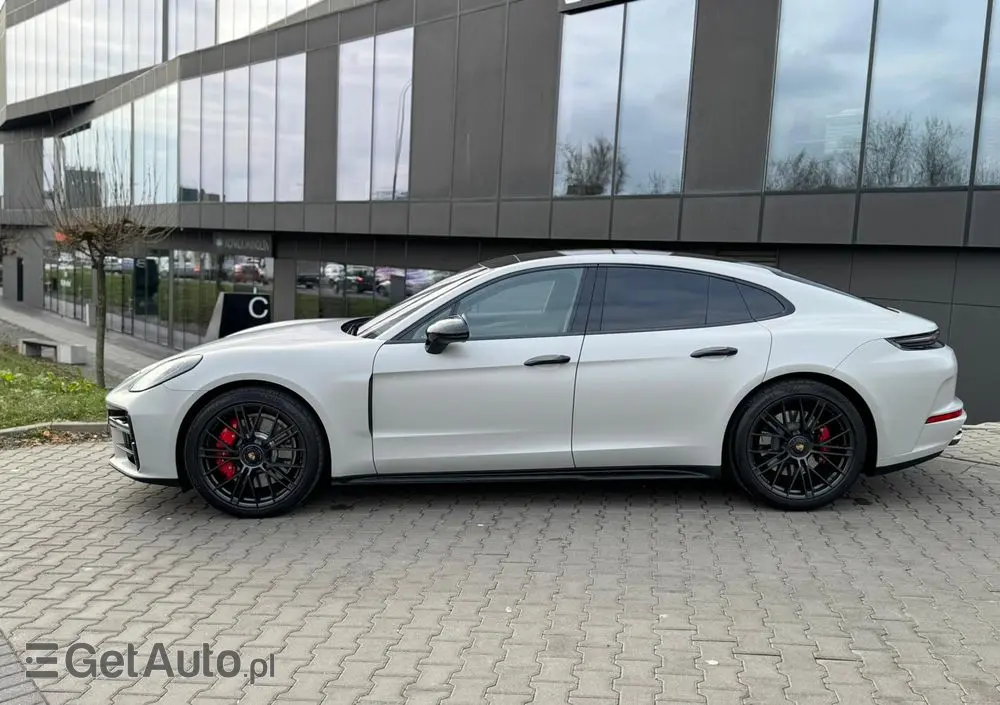 PORSCHE Panamera GTS