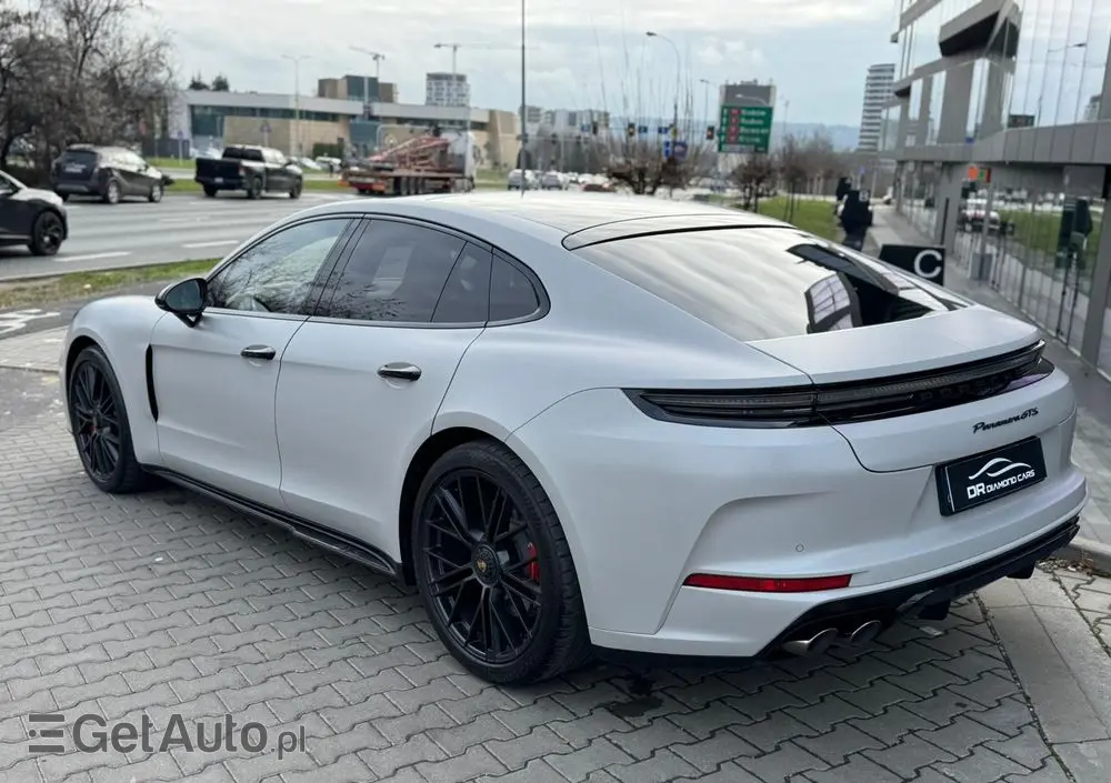 PORSCHE Panamera GTS