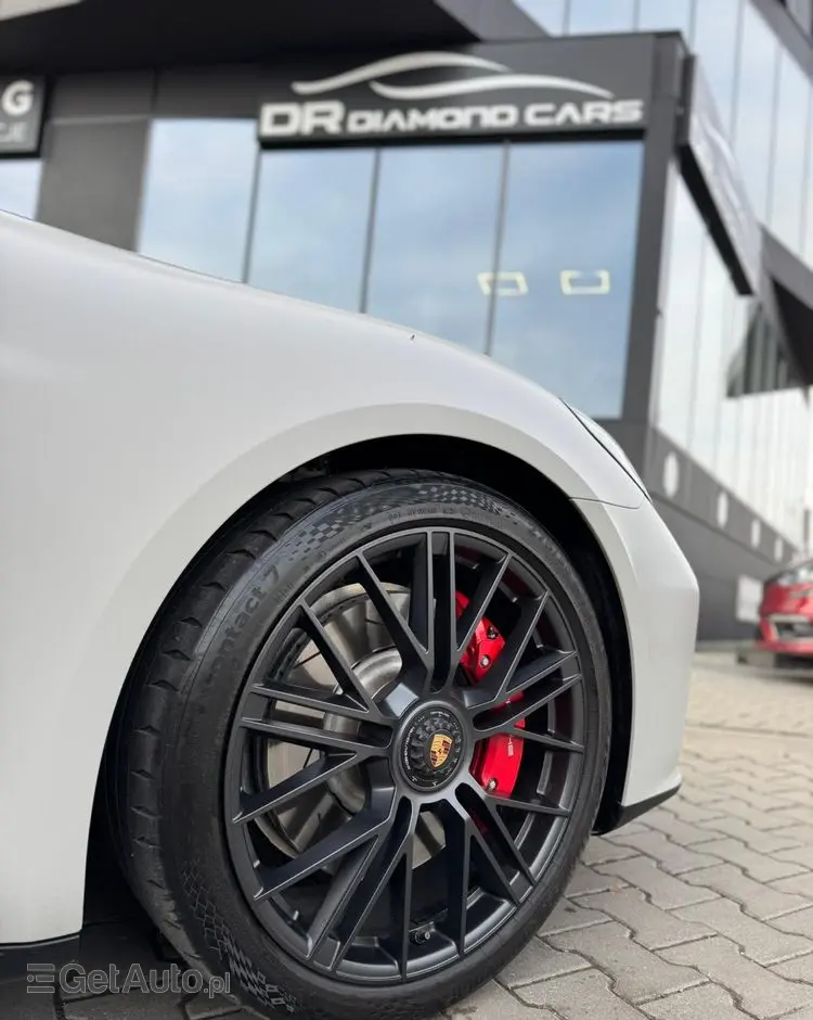 PORSCHE Panamera GTS