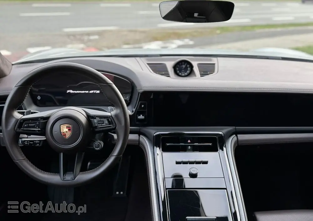 PORSCHE Panamera GTS