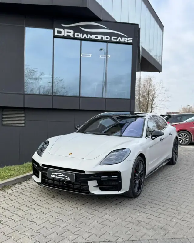 PORSCHE Panamera GTS