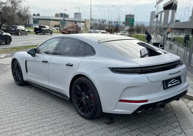 PORSCHE Panamera GTS